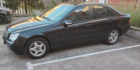Mercedes-Benz C 200, снимка 3
