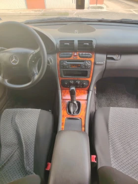 Mercedes-Benz C 200, снимка 11