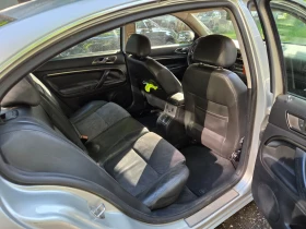 Skoda Superb Седан, снимка 2
