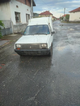     Renault Rapid