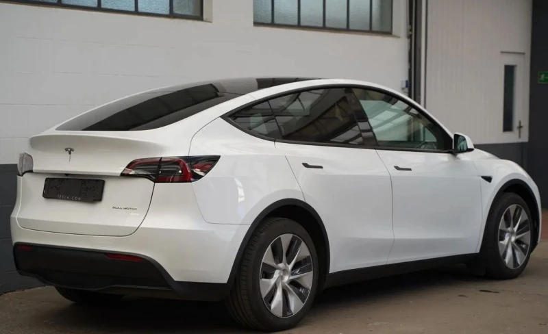 Tesla Model Y 4х4 НОВА, Гаранция, снимка 13 - Автомобили и джипове - 39232680