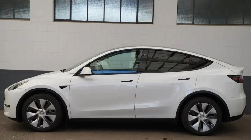 Tesla Model Y 4х4 НОВА, Гаранция, снимка 3 - Автомобили и джипове - 39232680