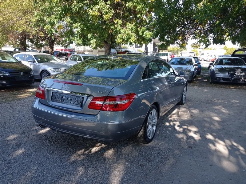 Mercedes-Benz E 220 CDI-BLUE EFFICENCY, снимка 4 - Автомобили и джипове - 42499732