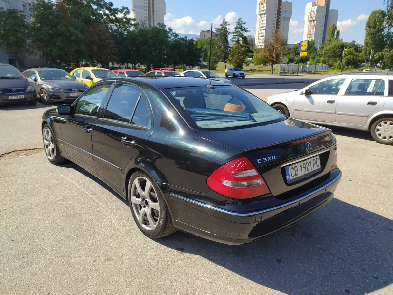 Mercedes-Benz E 320 Avantgarde, снимка 7 - Автомобили и джипове - 47043546