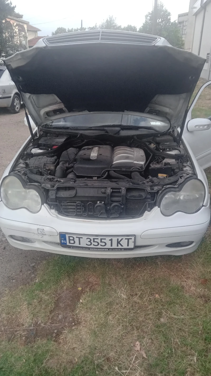 Mercedes-Benz C 220, снимка 2 - Автомобили и джипове - 47113005