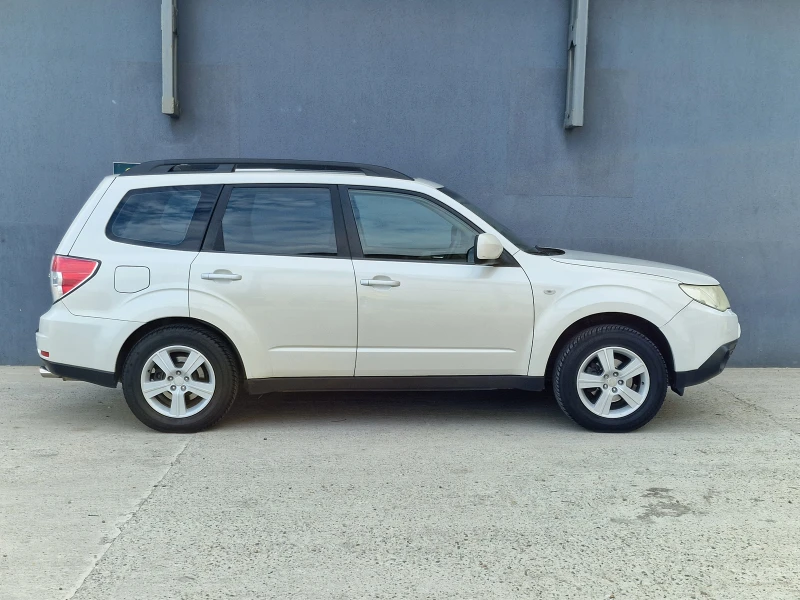 Subaru Forester 2.0 АВТОМАТИК LPG, снимка 9 - Автомобили и джипове - 50479541
