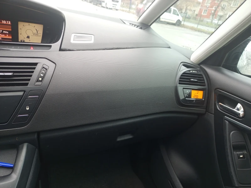 Citroen C4 Picasso, снимка 9 - Автомобили и джипове - 52583834