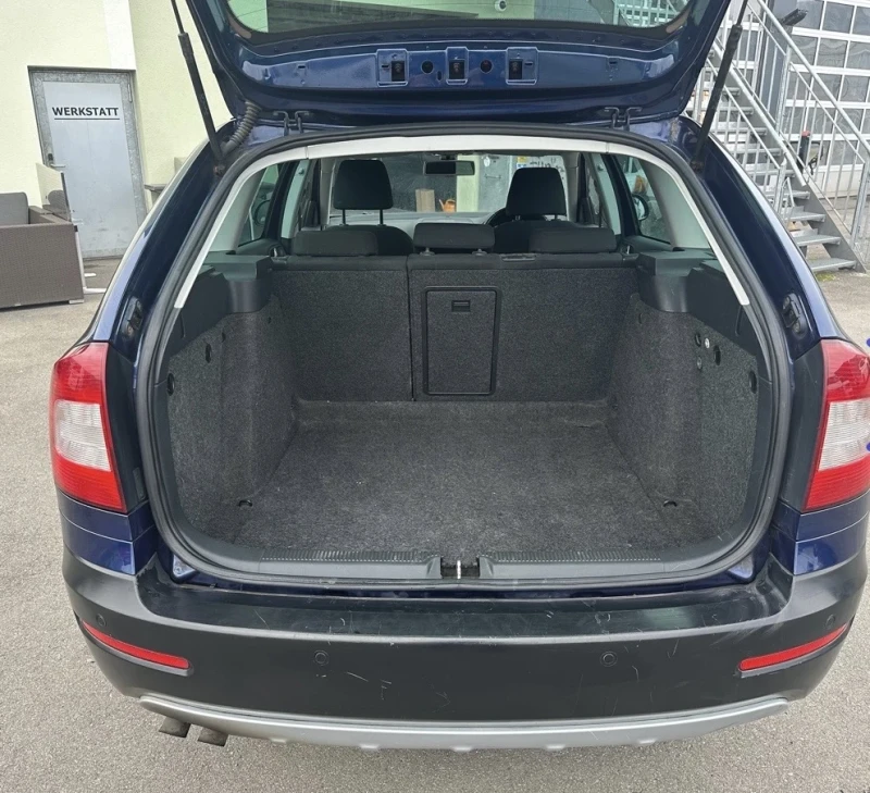 Skoda Octavia Scout 4x4, снимка 9 - Автомобили и джипове - 52873972