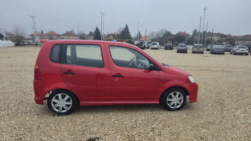 Daihatsu Yrv 1.3i 16V, снимка 3 - Автомобили и джипове - 53272025