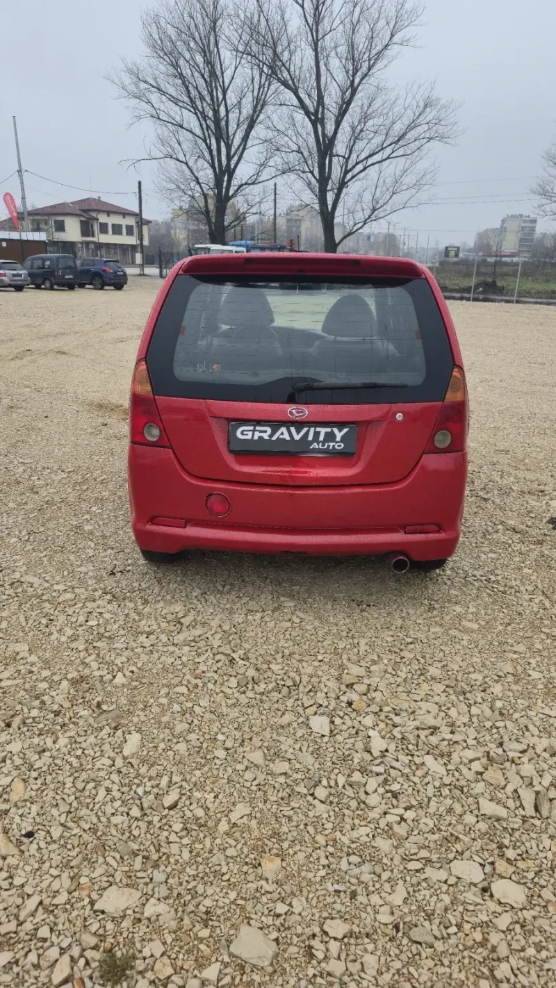 Daihatsu Yrv 1.3i 16V, снимка 2 - Автомобили и джипове - 53272025