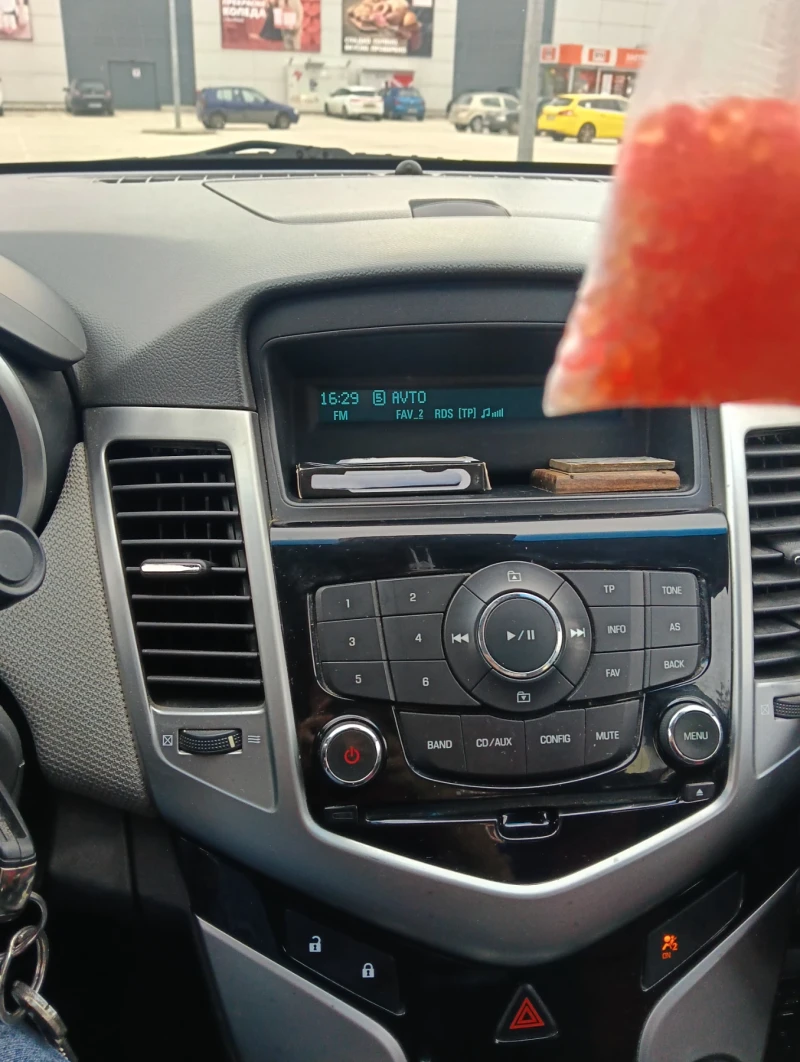 Chevrolet Cruze 1.6 113 к.с., снимка 14 - Автомобили и джипове - 53477757