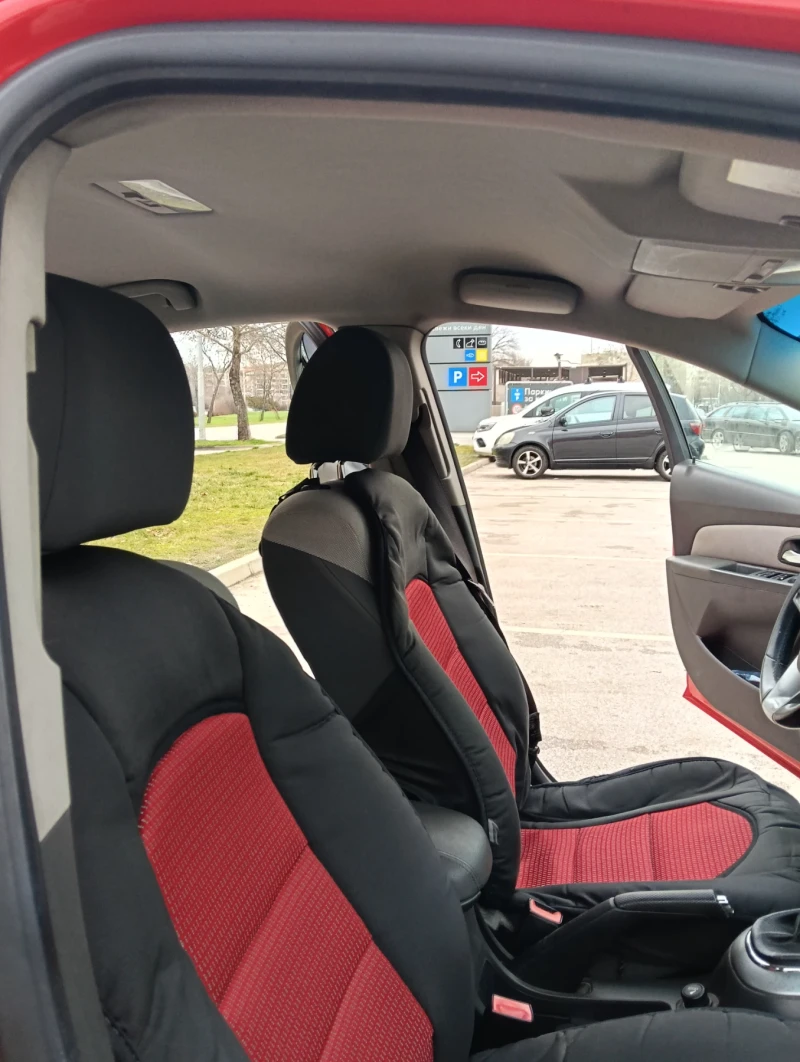 Chevrolet Cruze 1.6 113 к.с., снимка 9 - Автомобили и джипове - 53477757