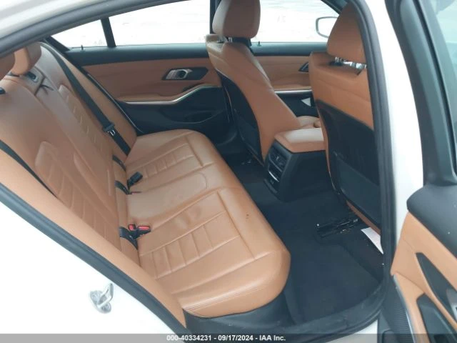 BMW 330 M Sport 4МАТIC, снимка 9 - Автомобили и джипове - 48953743