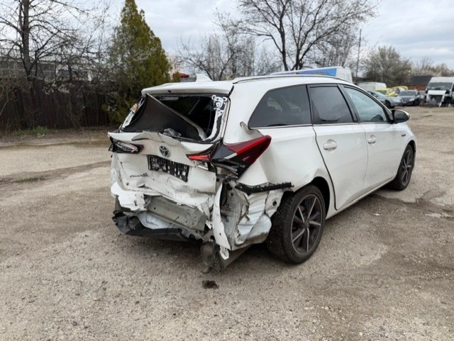 Toyota Auris 1.8 HYBRID | Mobile.bg � ����������� 5