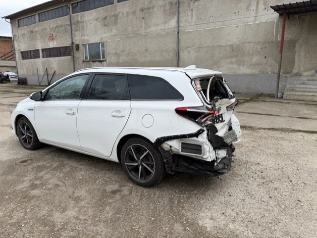 Toyota Auris 1.8 HYBRID | Mobile.bg � ����������� 3