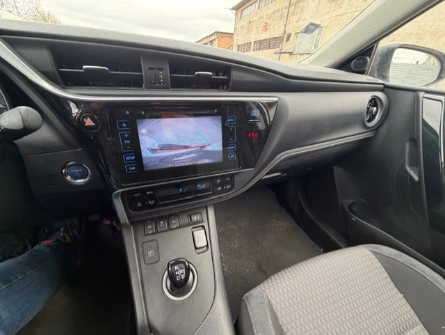 Toyota Auris 1.8 HYBRID | Mobile.bg � ����������� 14