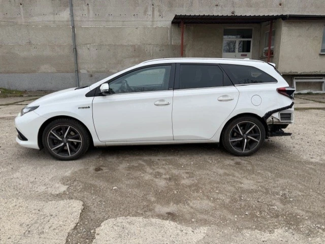 Toyota Auris 1.8 HYBRID | Mobile.bg � ����������� 2