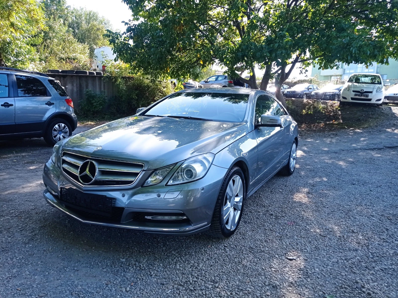 Mercedes-Benz E 220 CDI-BLUE EFFICENCY - [1] 