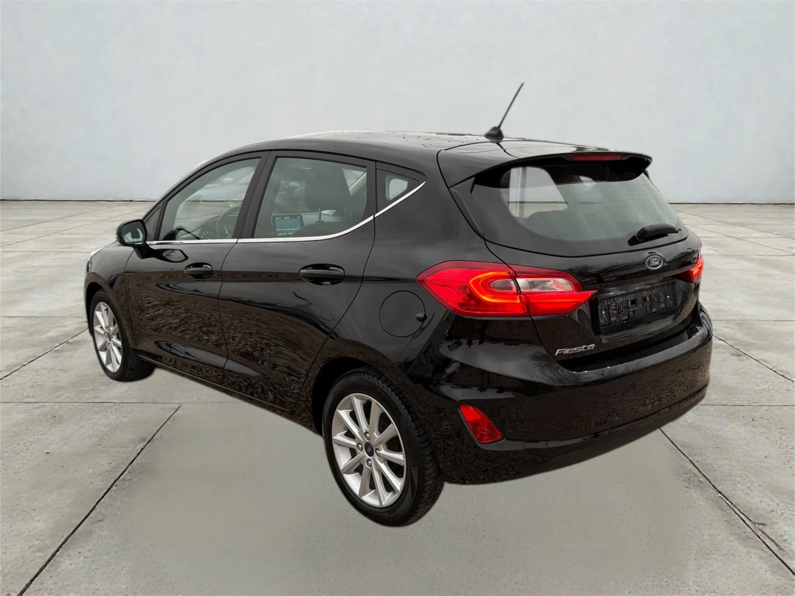 Ford Fiesta 1.0i/Titanium/Nav/Keyless Go/Euro6 - изображение 4