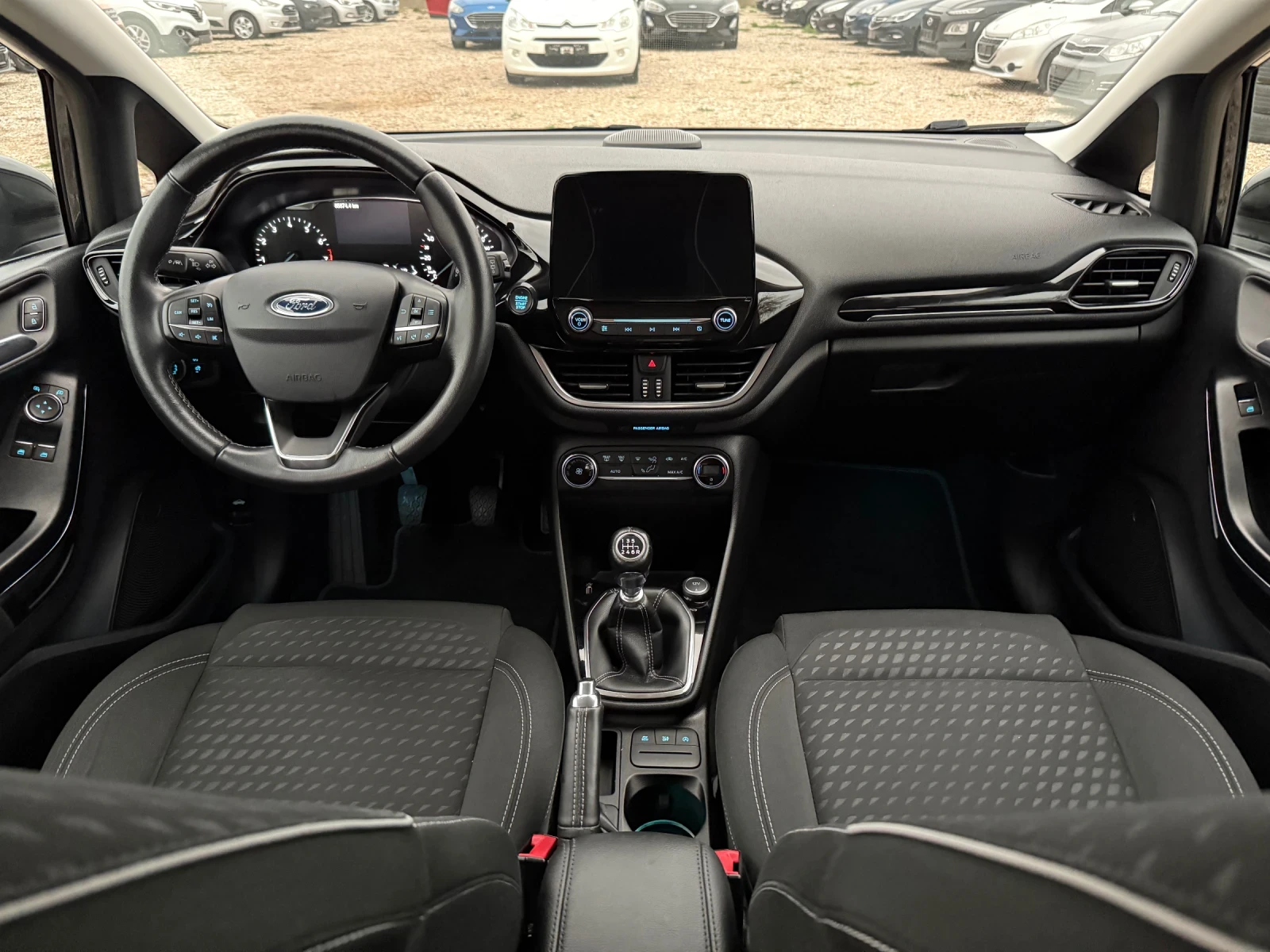 Ford Fiesta 1.0i/Titanium/Nav/Keyless Go/Euro6 - изображение 10