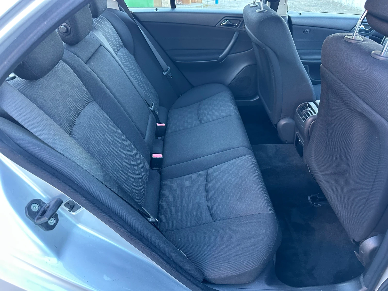 Mercedes-Benz C 220 CDI  Facelift автоматик, снимка 13 - Автомобили и джипове - 53787898