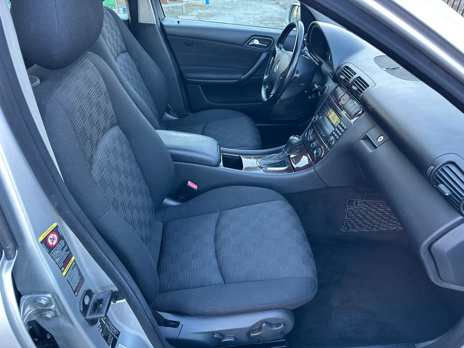 Mercedes-Benz C 220 CDI  Facelift автоматик, снимка 12 - Автомобили и джипове - 53787898