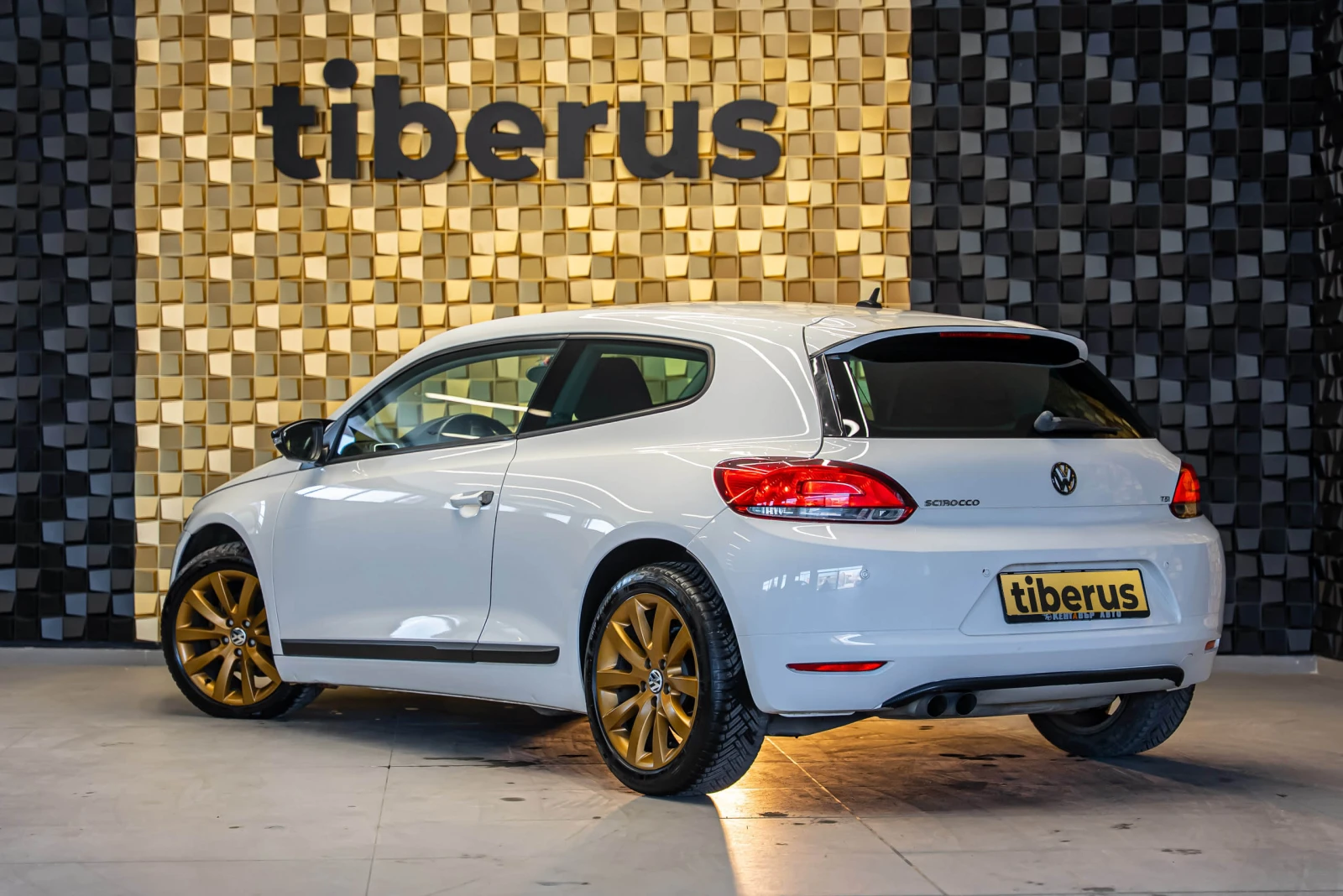 VW Scirocco 1.4 TSI, снимка 2 - Автомобили и джипове - 53797797