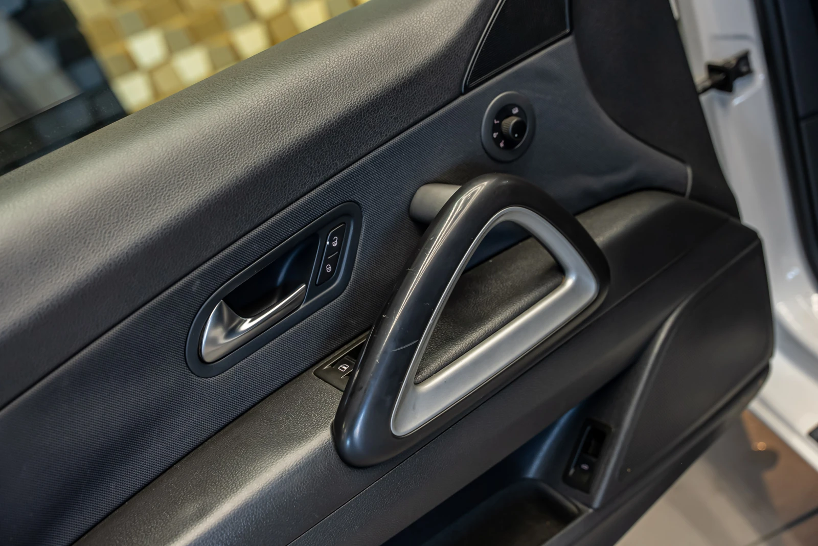 VW Scirocco 1.4 TSI, снимка 10 - Автомобили и джипове - 53797797