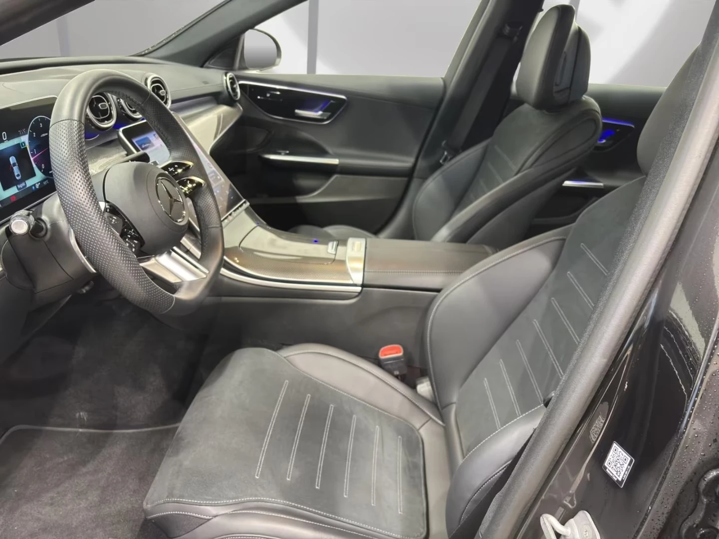 Mercedes-Benz C 220 d/ AMG/ DISTRONIC/ LED/ CAMERA/ KEYLESS/, снимка 6 - Автомобили и джипове - 53862978