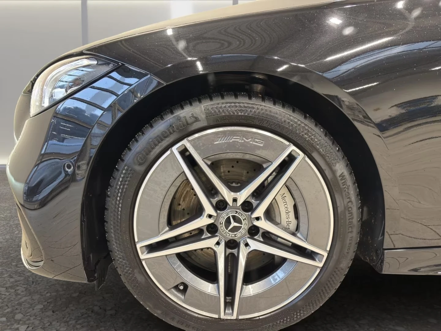 Mercedes-Benz C 220 d/ AMG/ DISTRONIC/ LED/ CAMERA/ KEYLESS/, снимка 2 - Автомобили и джипове - 53862978