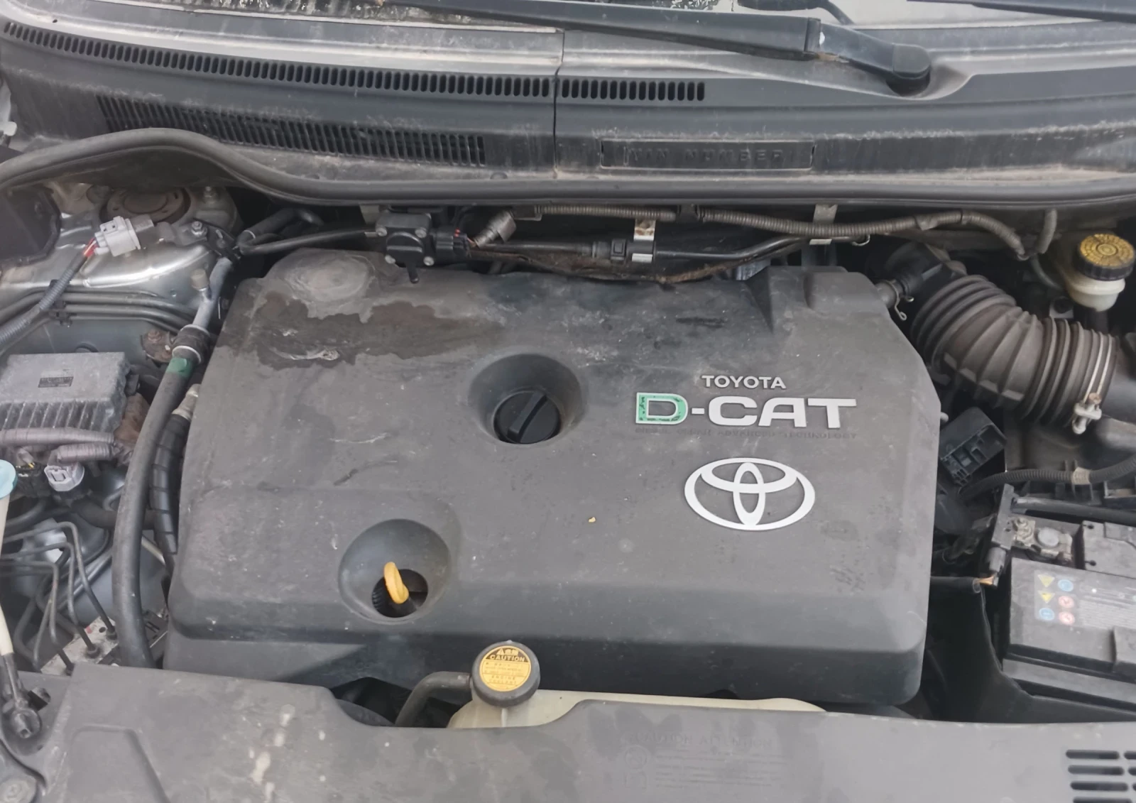 Toyota Corolla verso 2.2, снимка 8 - Автомобили и джипове - 53956541