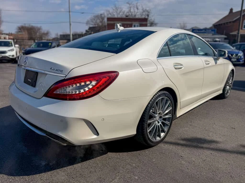 Mercedes-Benz CLS 550 AMG Line * Фиксирана цена до БГ * Без инциденти * , снимка 6 - Автомобили и джипове - 54040202