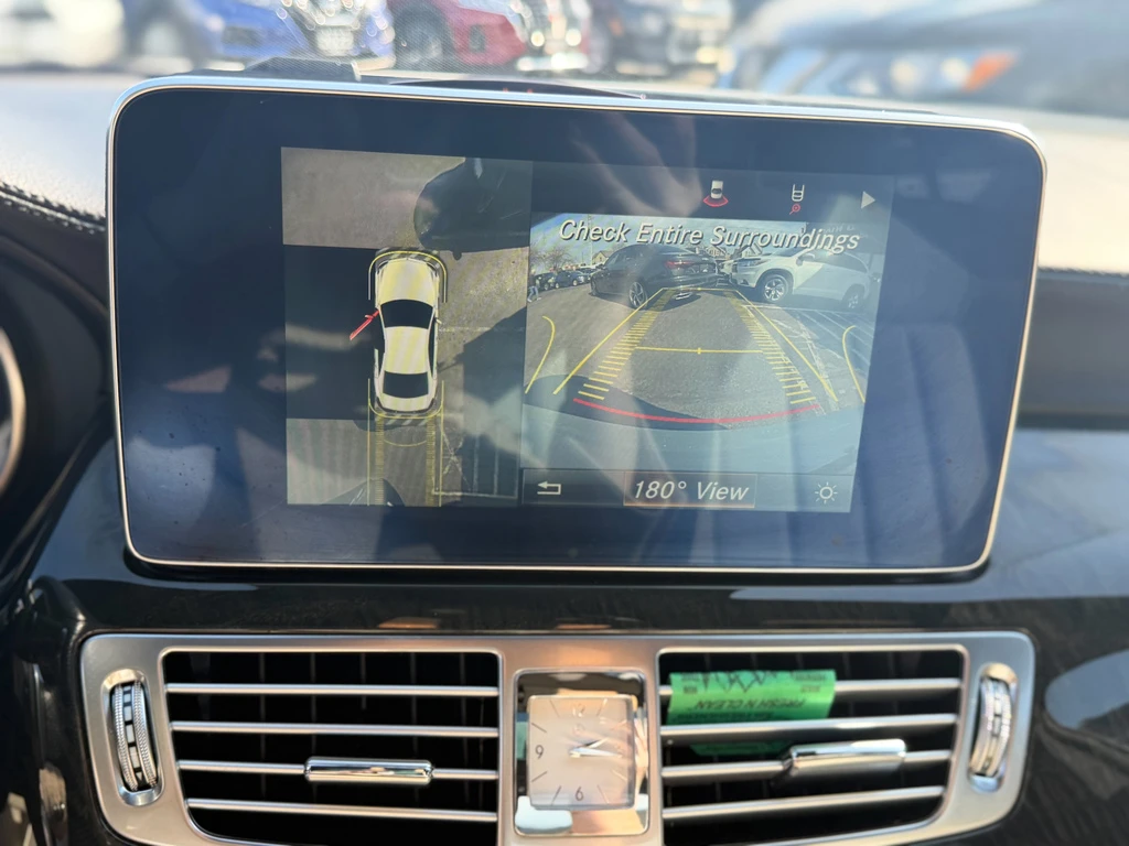 Mercedes-Benz CLS 550 AMG Line * Фиксирана цена до БГ * Без инциденти * , снимка 11 - Автомобили и джипове - 54040202