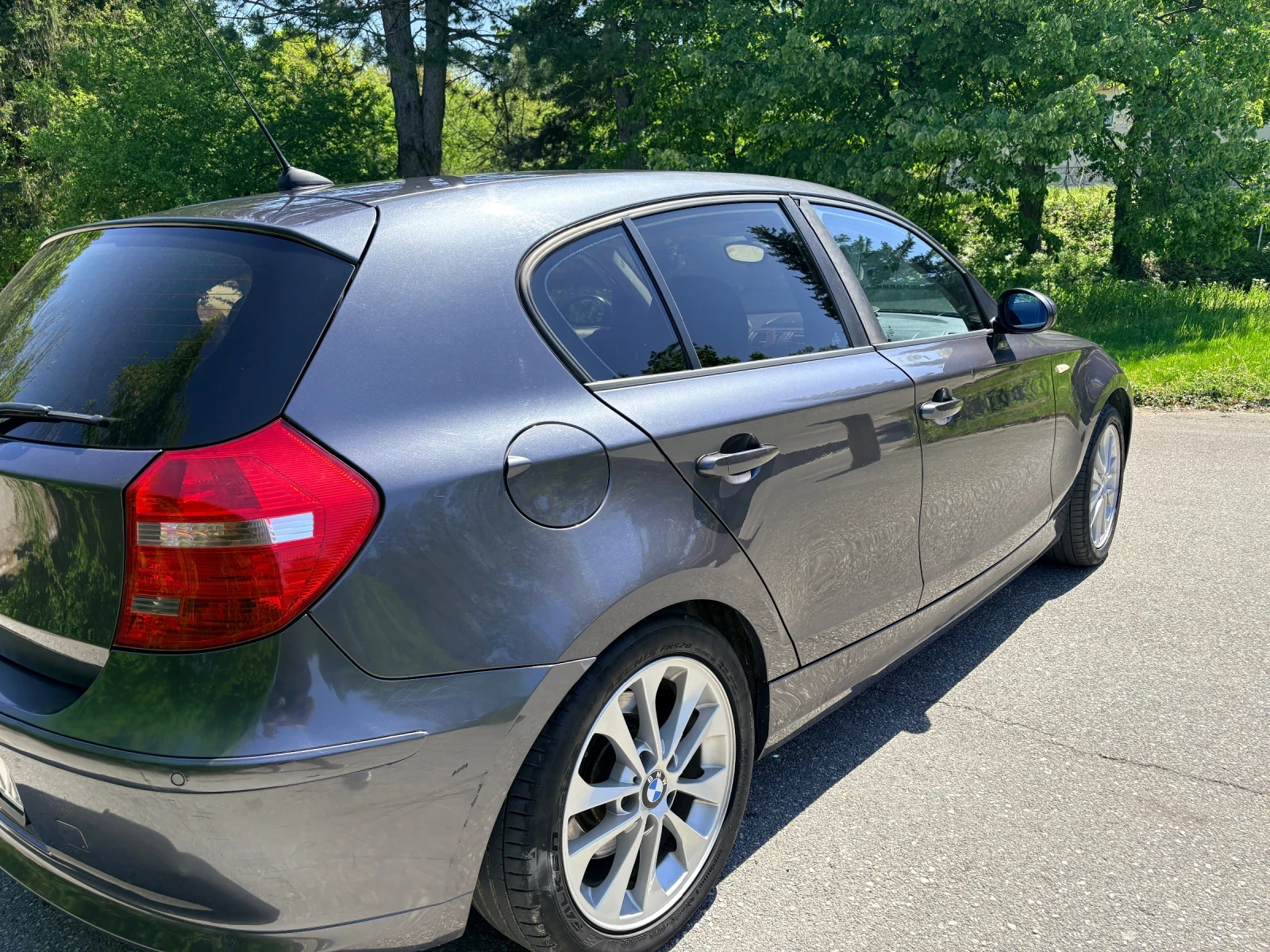 BMW 120  Facelift, снимка 12 - Автомобили и джипове - 54427440