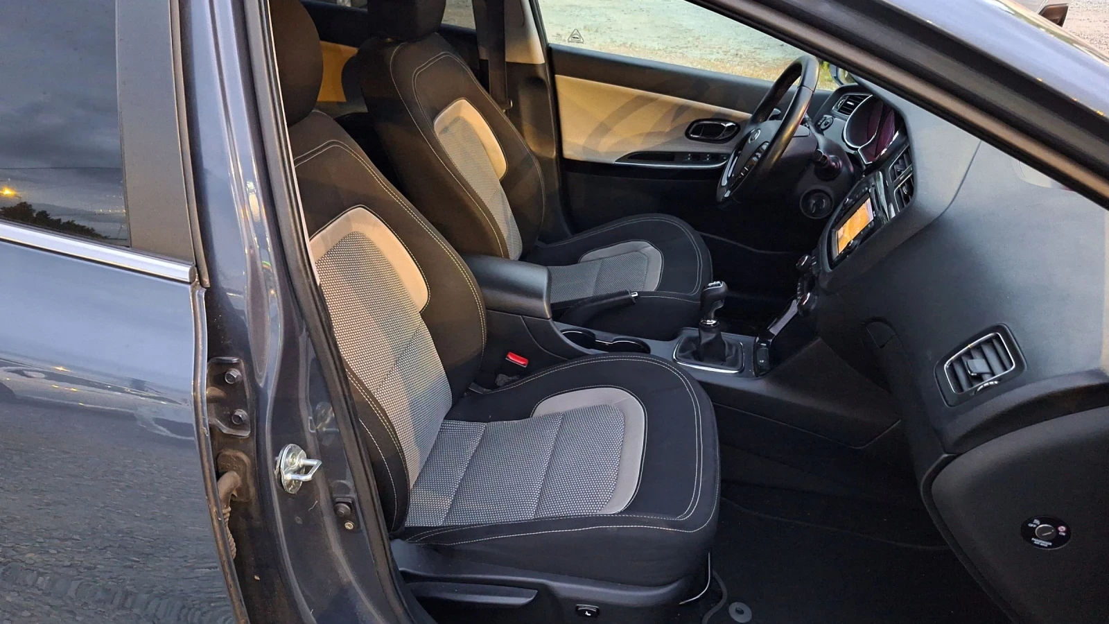 Kia Ceed 1.6  GT  ����-������-���������� | Mobile.bg � ����������� 11