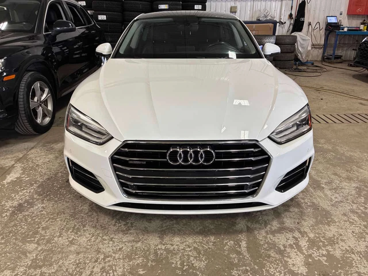 Audi A5 * Komfort * CARFAX * ПАНОРАМА * БЕЗ ИНЦИДЕНТИ * , снимка 5 - Автомобили и джипове - 54528875