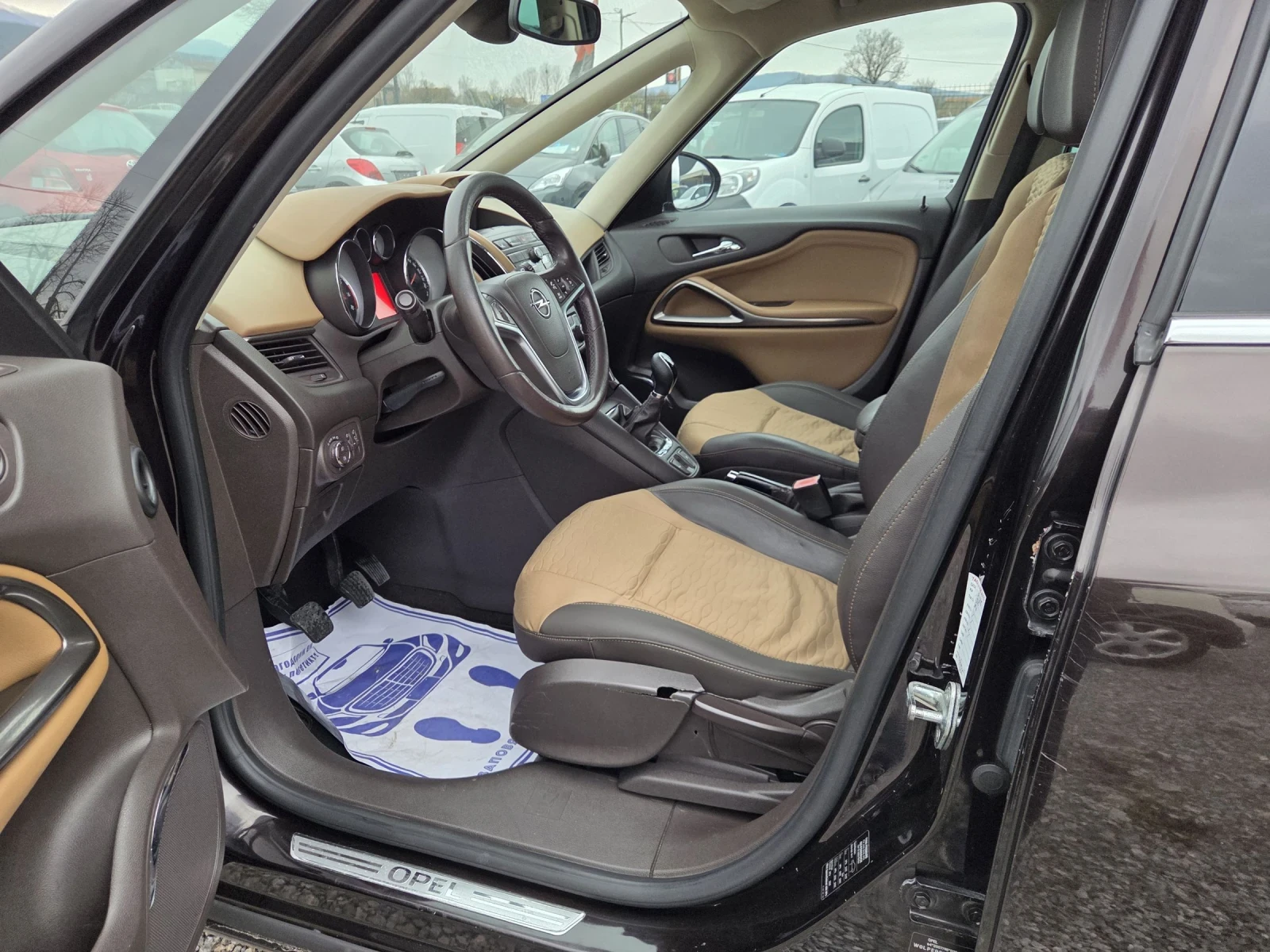 Opel Zafira 1.6  CNG, снимка 7 - Автомобили и джипове - 54593540