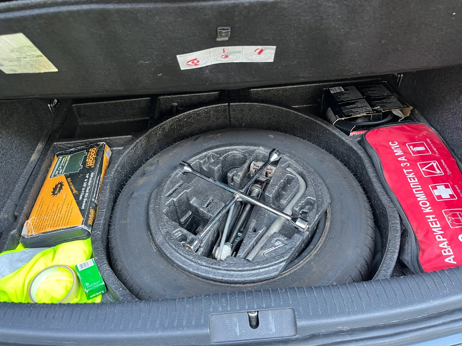 VW Golf, снимка 13 - Автомобили и джипове - 54710247