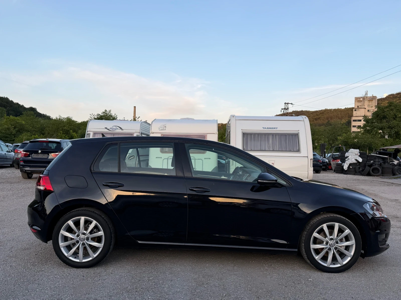 VW Golf 1.6TDI DSG/NAVI/ЛЕТИ ДЖ./НОВ ВНОС, снимка 2 - Автомобили и джипове - 54715158