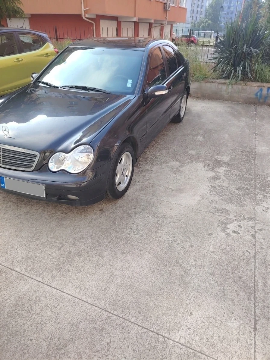 Mercedes-Benz C 200, снимка 6 - Автомобили и джипове - 54717752