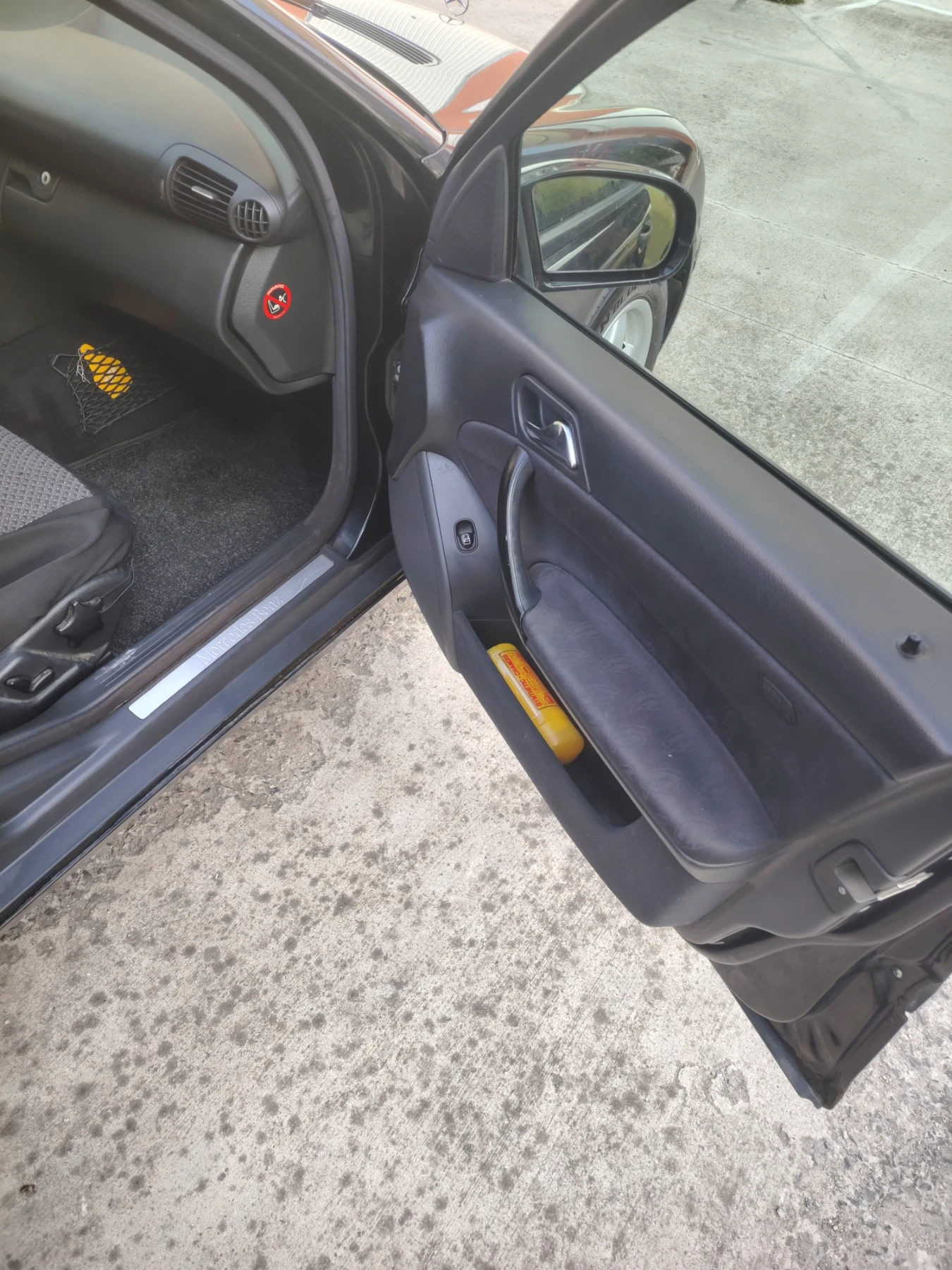 Mercedes-Benz C 200, снимка 13 - Автомобили и джипове - 54717752