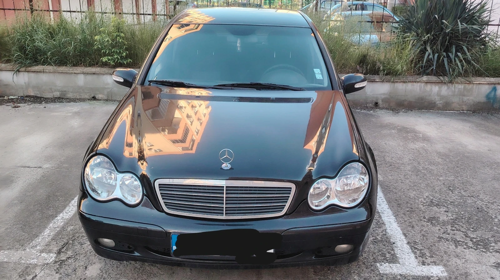 Mercedes-Benz C 200, снимка 2 - Автомобили и джипове - 54717752