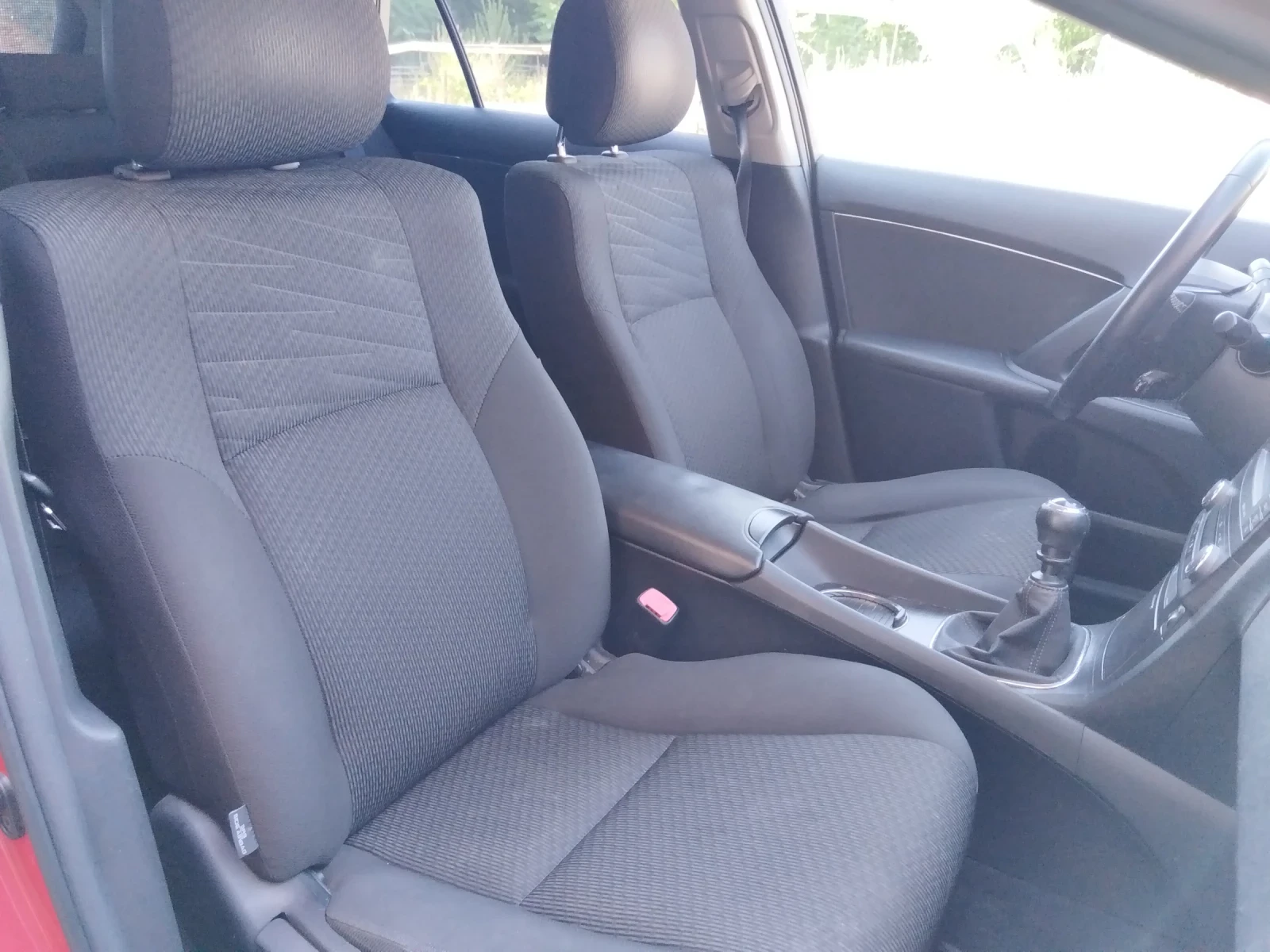 Toyota Avensis 2.0d , снимка 13 - Автомобили и джипове - 55071378