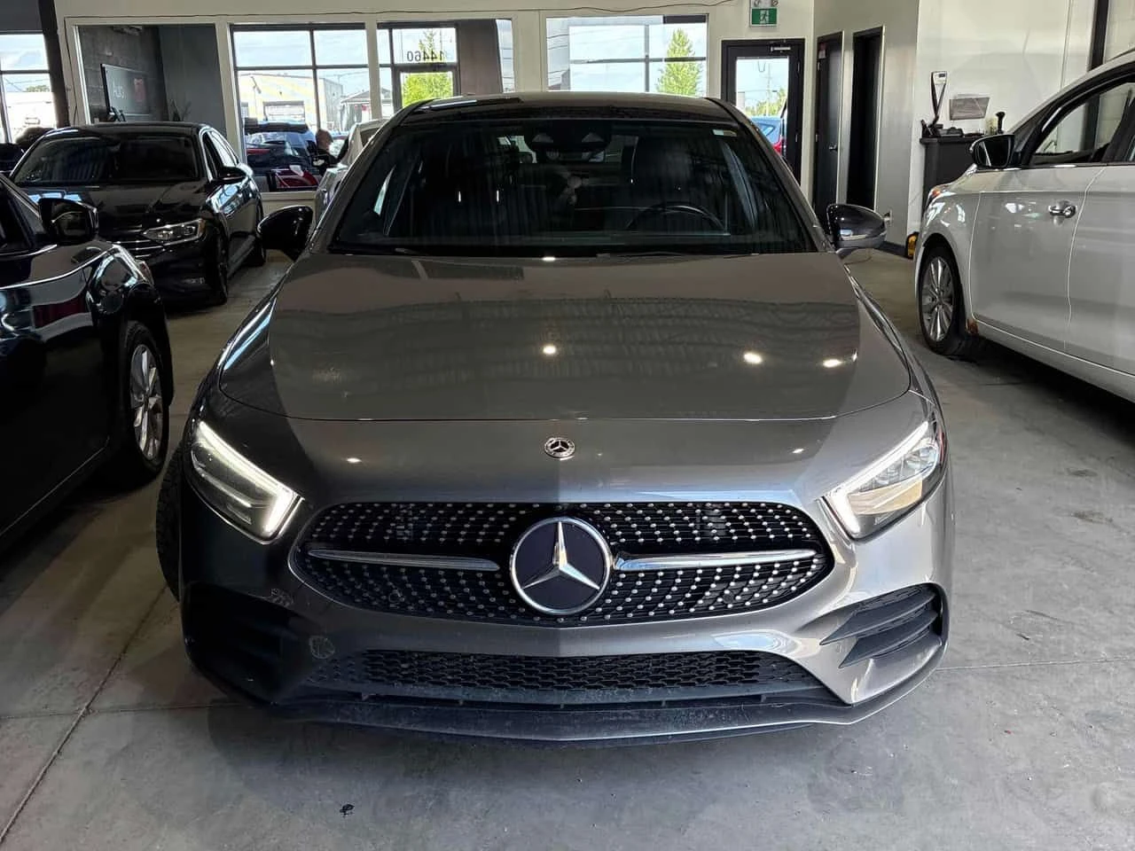 Mercedes-Benz A 220 | DISTRONIC | ПАНОРАМА | CARFAX | 360 | , снимка 6 - Автомобили и джипове - 55226062
