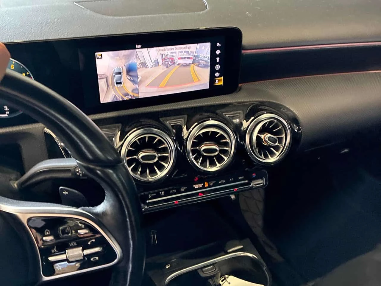 Mercedes-Benz A 220 | DISTRONIC | ПАНОРАМА | CARFAX | 360 | , снимка 9 - Автомобили и джипове - 55226062