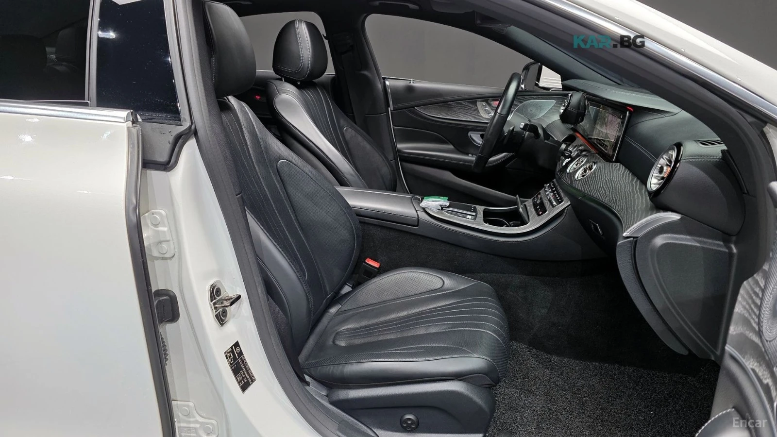Mercedes-Benz CLS 450 4MATIC/AMG-LINE/FULL-ASSISTS/BURMESTER/SUNROOF, снимка 15 - Автомобили и джипове - 55267469