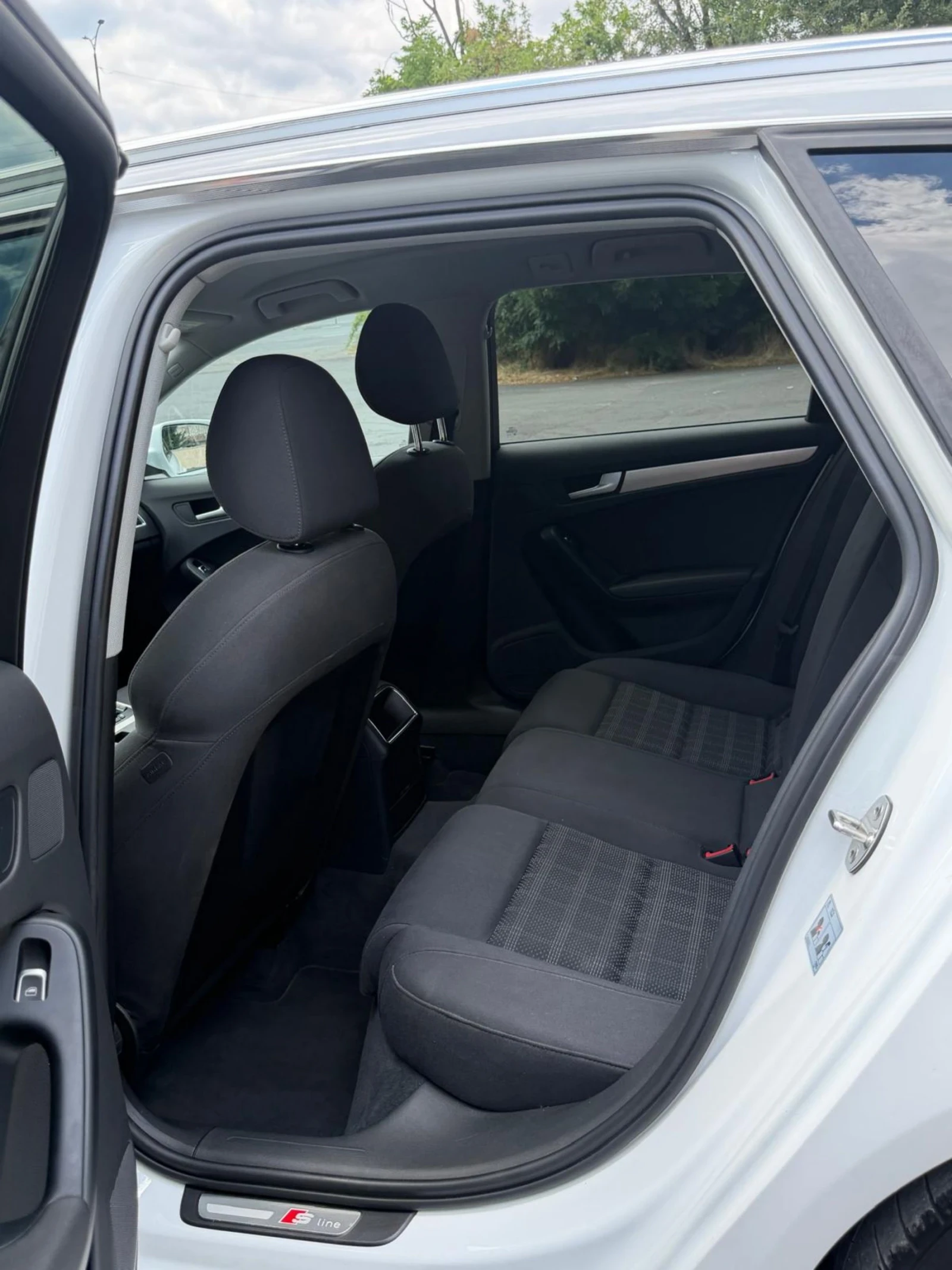 Audi A4, снимка 5 - Автомобили и джипове - 55400475