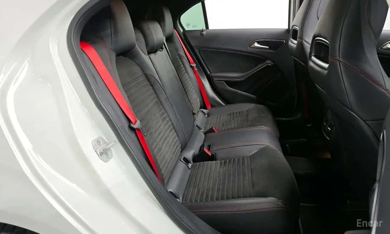 Mercedes-Benz A45 AMG * 4MATIC * КРАЙНА ЦЕНА ДО БЪЛГАРИЯ * АВТОКРЕДИТ, снимка 11 - Автомобили и джипове - 55570963
