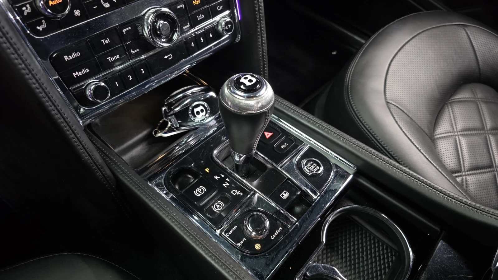 Bentley Mulsanne SOFT CLOSE* ЕЛ. БАГАЖНИК* МАСАЖ* ЛЮК* КРАЙНА ЦЕНА, снимка 9 - Автомобили и джипове - 55593673