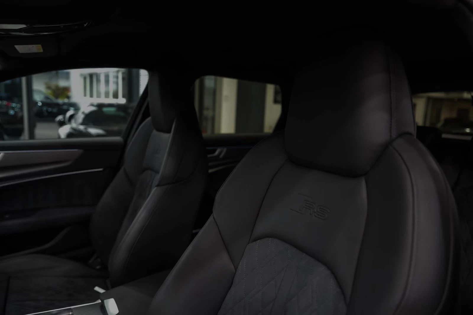 Audi Rs6 PERFORMANCE / BLACK OPTIC / B&O / MATRIX / DYNAMIC, снимка 10 - Автомобили и джипове - 56015723
